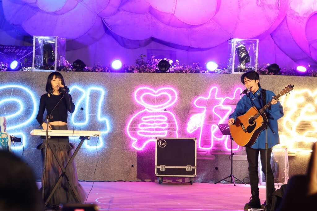 ▲元宵晚會壓軸表演由榮獲第34屆金曲最佳樂團的「Crispy脆樂團」登場演出。（員林市公所提供）